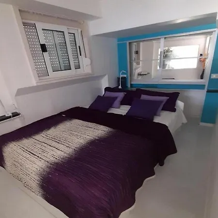 Om - One Bedroom With Balcony And Sea View