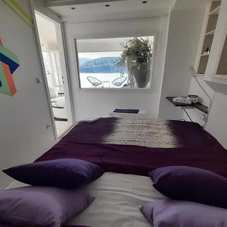 Om - One Bedroom With Balcony And Sea View * Povlja (Brac)