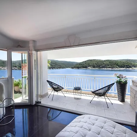 公寓 Om - One Bedroom With Balcony And Sea View *
